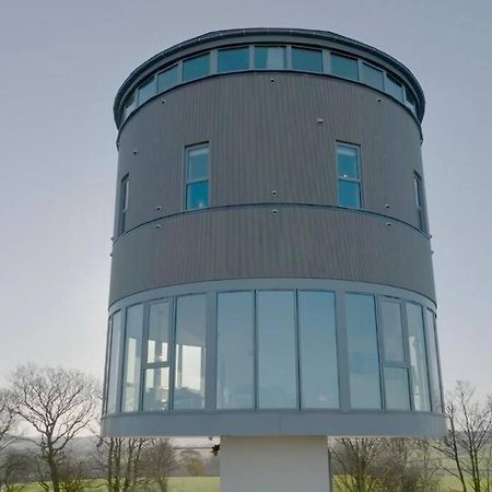 Luxury Converted Water Tower In Flockton Villa Emley Exterior photo