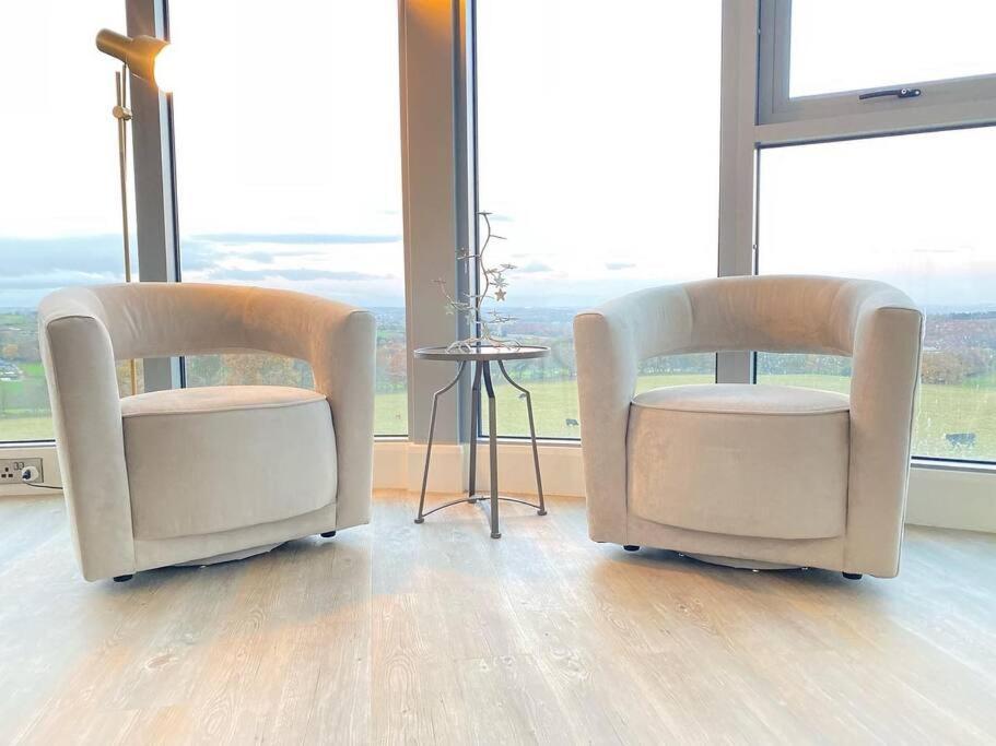 Luxury Converted Water Tower In Flockton Villa Emley Exterior photo